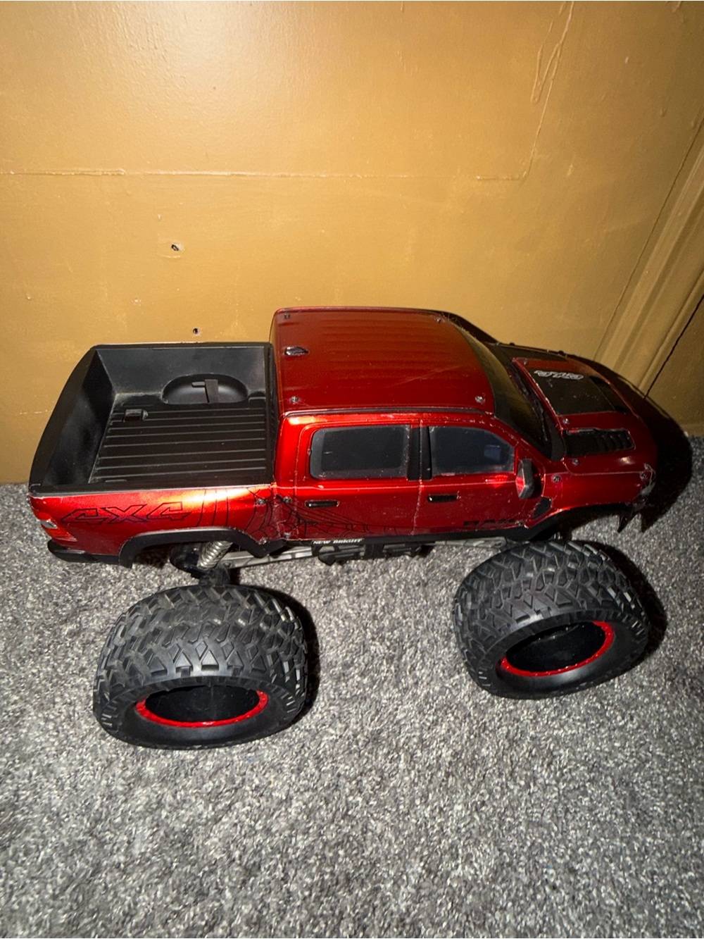 New Bright Dodge Ram 1:10 Scale Monster Truck RC Remote Control No Remote Used N